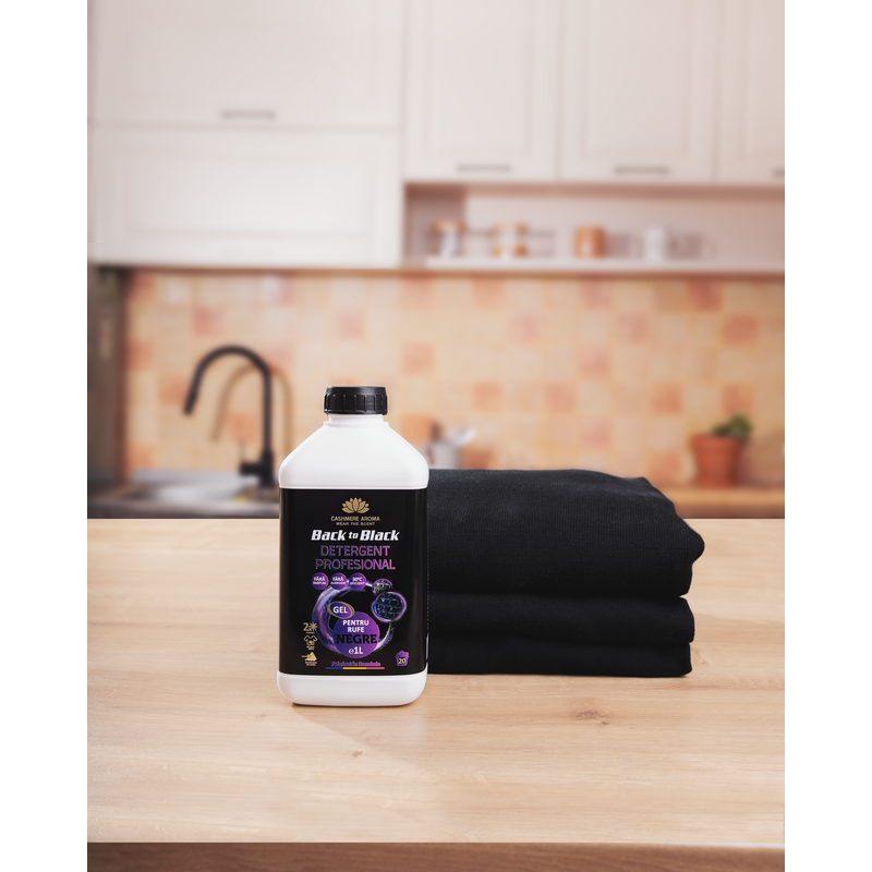 Detergent profesional rufe negre "Back to black", 1L
